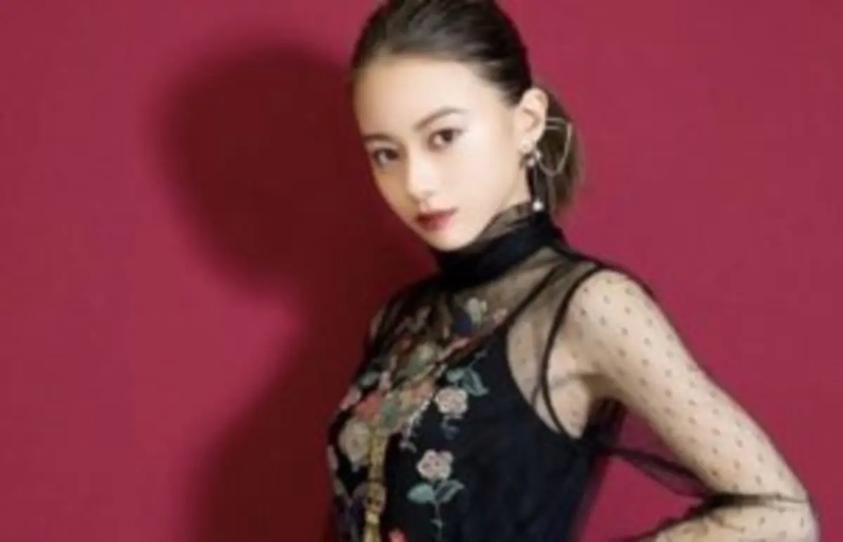 山本舞香はハーフっぽい？似てる芸能人はあの人！彼氏との画像は？