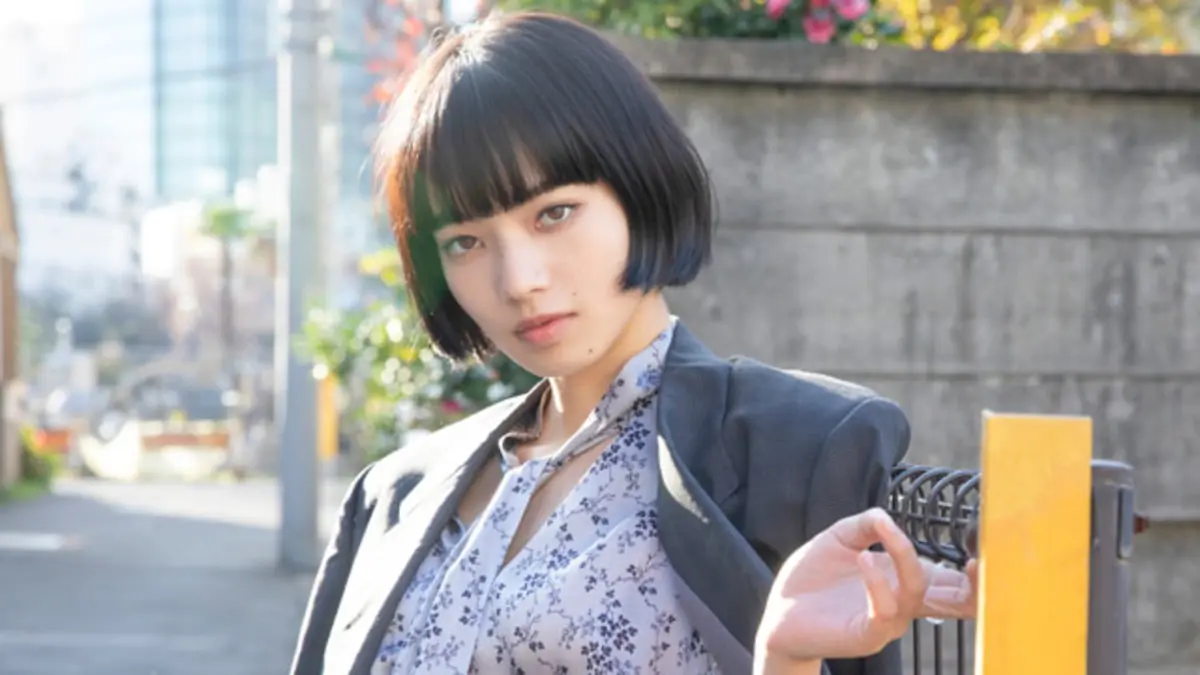 小松菜奈のメイクは目が命！フサフサまつげと二重まぶたでハーフっぽい！